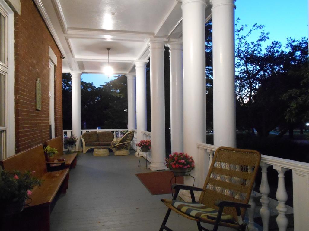 Inn At The Agora Lewiston Exterior photo